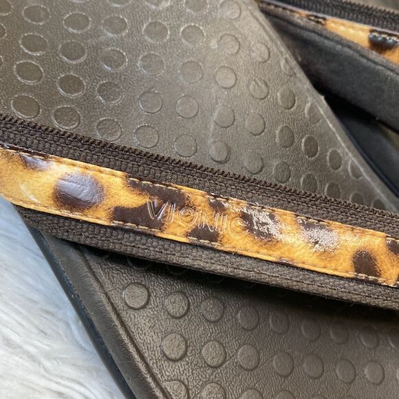 Vionic High Tide Flip Flop Sandal Wedge Leopard Print Sz 10 - Picture 4 of 11